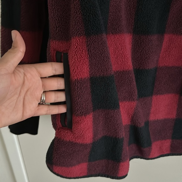 Abercrombie & Fitch Assymetrical Snap Up Fleece - Picture 3 of 6